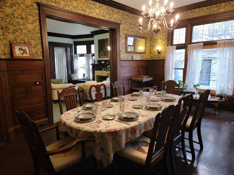 The Kings Throne Inn And Guest House Toledo Esterno foto