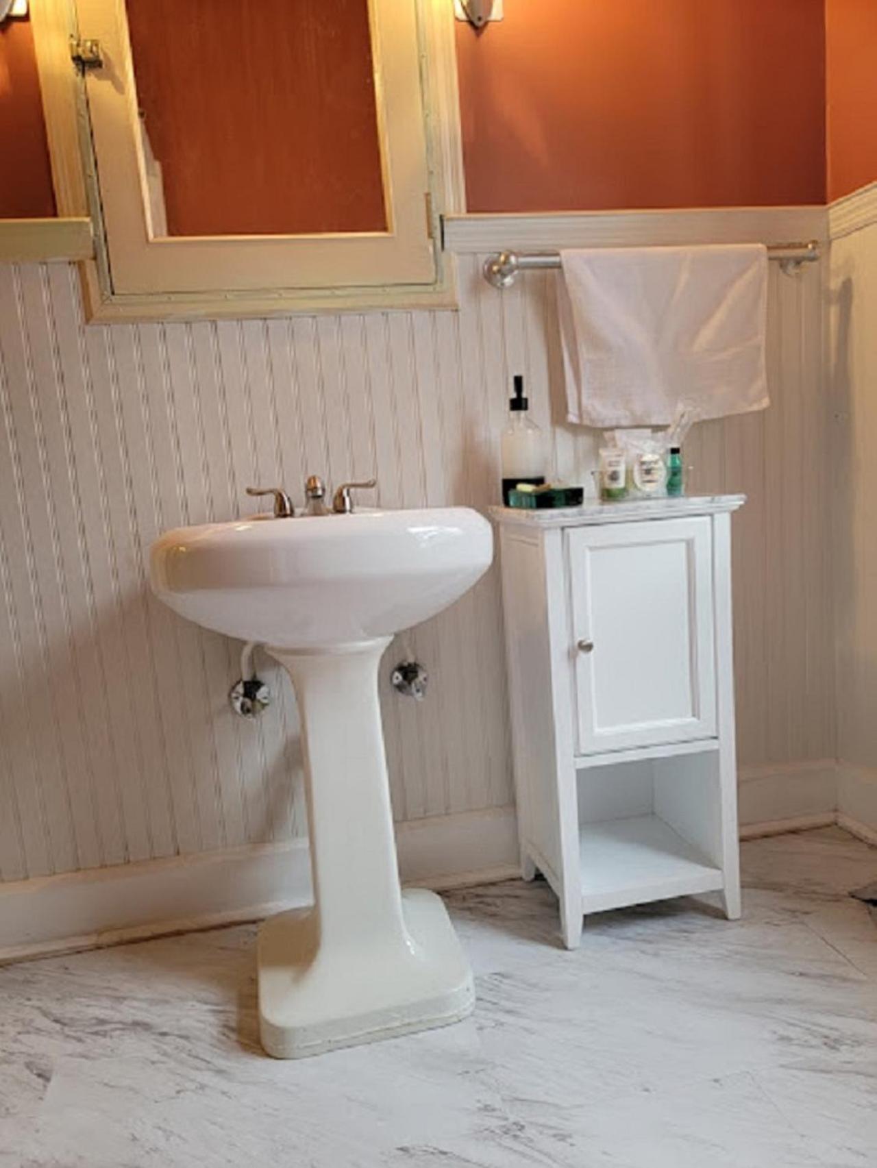 The Kings Throne Inn And Guest House Toledo Esterno foto